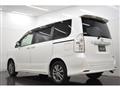 2013 Toyota Voxy
