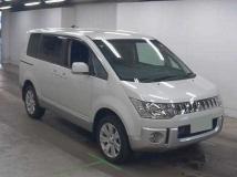 2018 Mitsubishi Delica D5