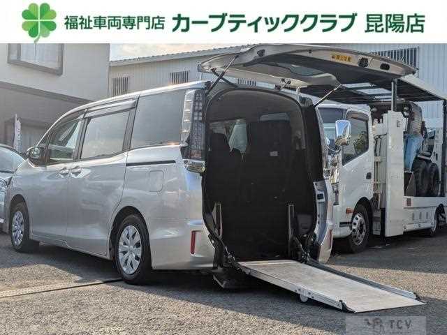 2017 Toyota Voxy
