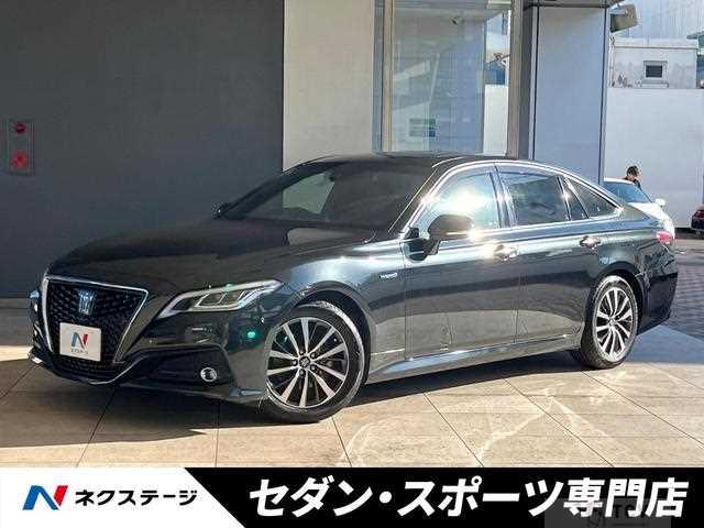 2018 Toyota Crown Hybrid