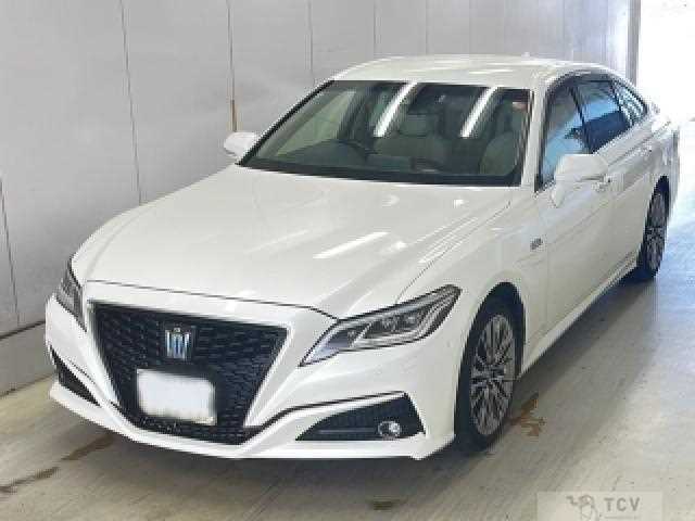 2018 Toyota Crown Hybrid