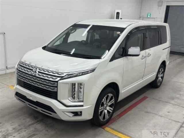 2021 Mitsubishi Delica D5