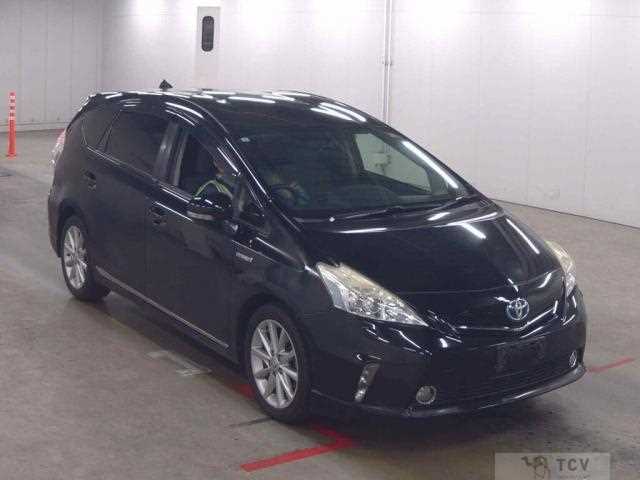 2013 Toyota PRIUS α