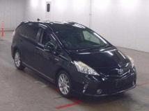 2013 Toyota PRIUS α