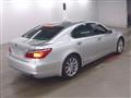 2011 Lexus LS