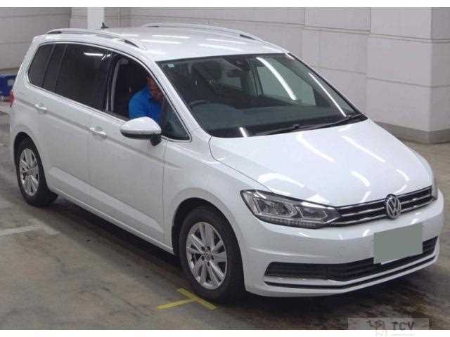 2020 Volkswagen Golf Touran