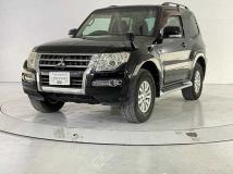 2014 Mitsubishi Pajero