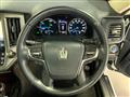 2017 Toyota Crown Hybrid