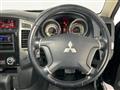 2017 Mitsubishi Pajero