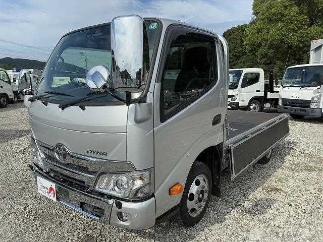2024 Toyota Dyna Truck