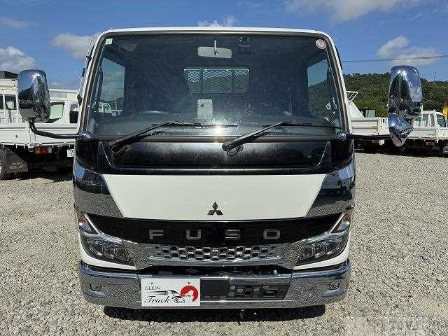 2024 Mitsubishi Fuso Canter