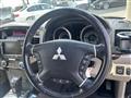 2019 Mitsubishi Pajero