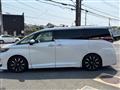 2025 Toyota Alphard Hybrid