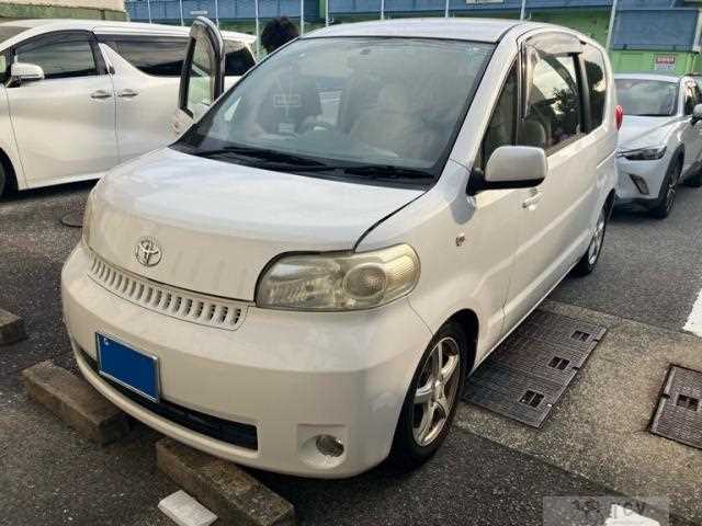 2004 Toyota Porte