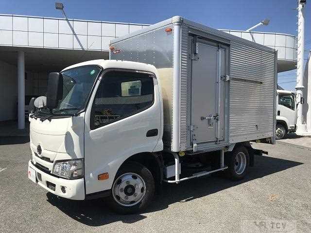 2022 Hino Dutro