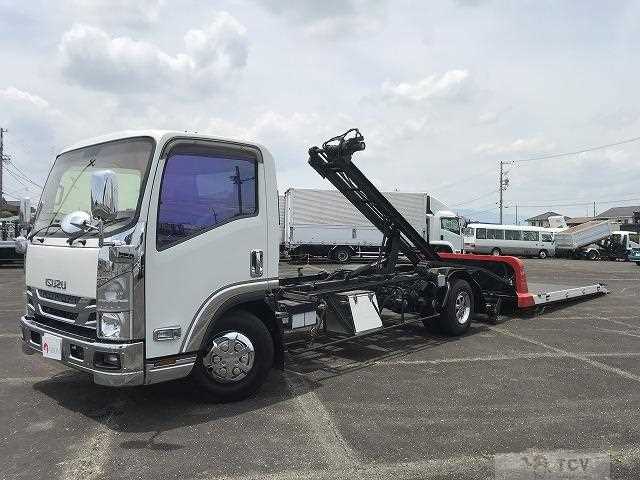 2021 Isuzu Elf Truck