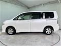 2013 Toyota Voxy