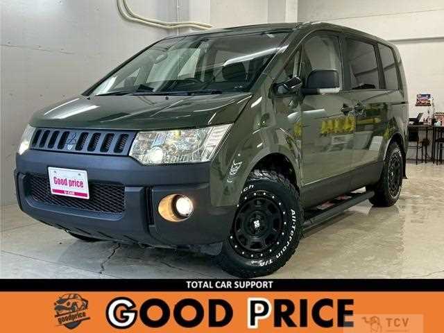 2011 Mitsubishi Delica D5
