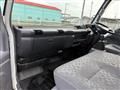 2005 Isuzu Elf Truck