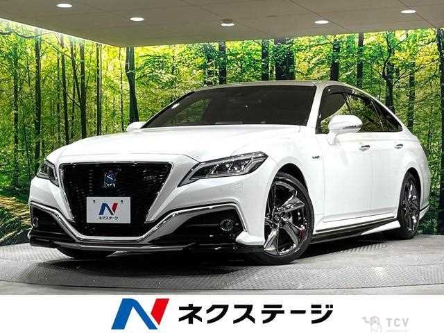2019 Toyota Crown Hybrid