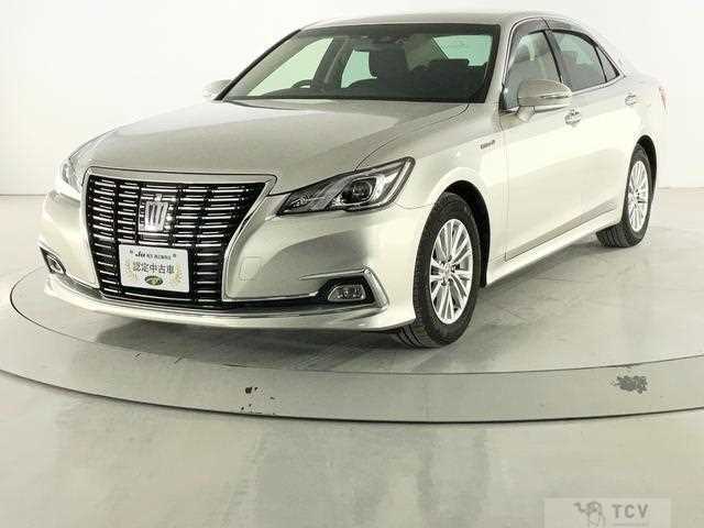 2017 Toyota Crown Hybrid