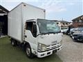 2010 Isuzu Elf Truck