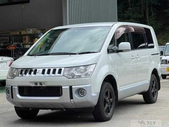 2009 Mitsubishi Delica D5