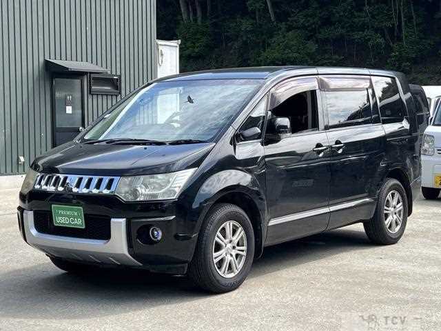 2012 Mitsubishi Delica D5