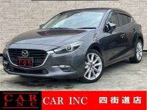 2016 Mazda Axela
