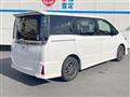 2016 Toyota Voxy