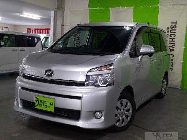 2011 Toyota Voxy