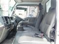 2010 Isuzu Elf Truck
