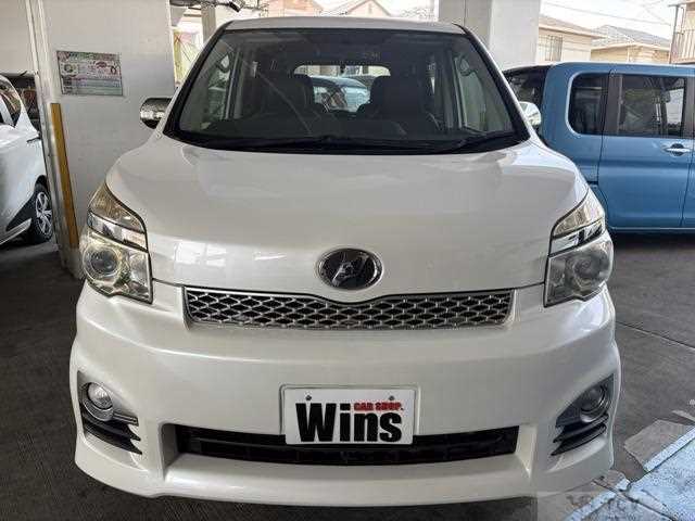 2013 Toyota Voxy
