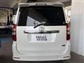 2013 Toyota Voxy