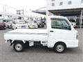 2024 Nissan Clipper Truck