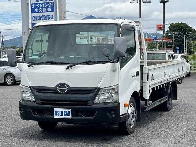 2013 Hino Dutro