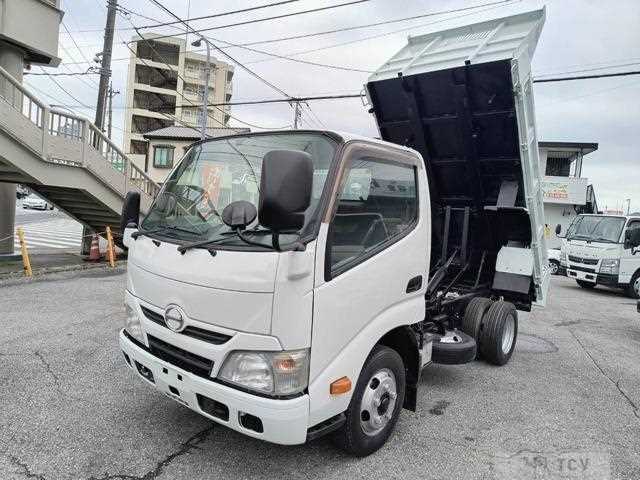 2013 Hino Dutro