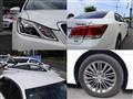 2013 Toyota Crown Hybrid