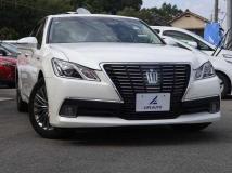 2013 Toyota Crown Hybrid