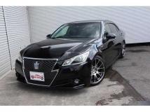 2013 Toyota Crown Hybrid