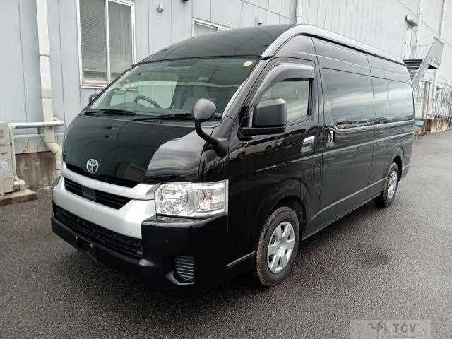 2024 Toyota Hiace Commuter