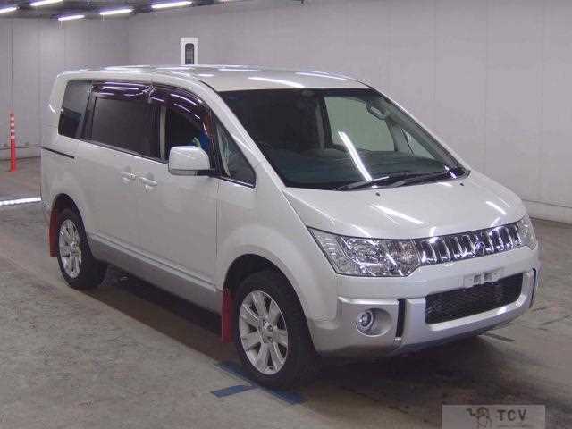 2018 Mitsubishi Delica D5