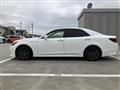 2017 Toyota Crown Hybrid