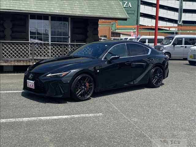 2021 Lexus IS