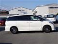 2013 Toyota Estima