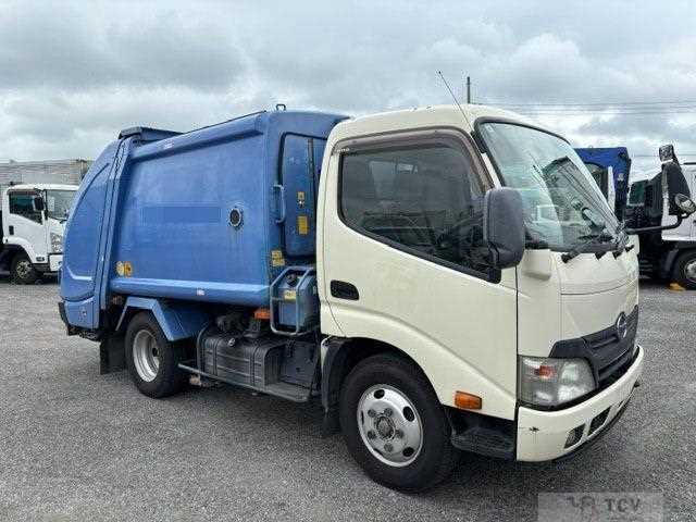 2015 Hino Dutro