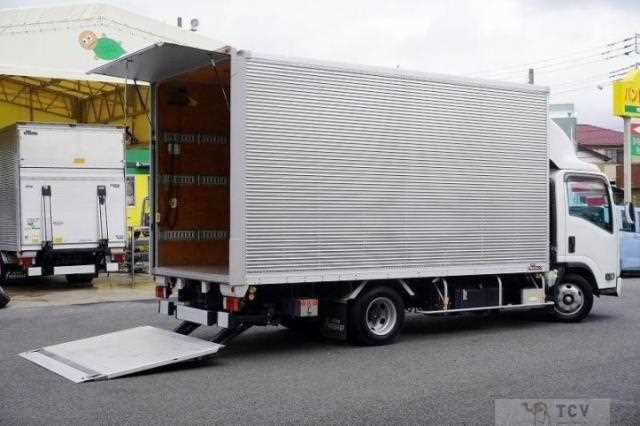 2023 Isuzu Elf Truck