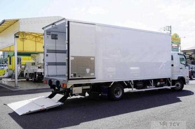 2025 Mitsubishi Fuso Fighter