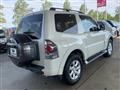 2017 Mitsubishi Pajero