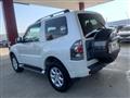 2017 Mitsubishi Pajero